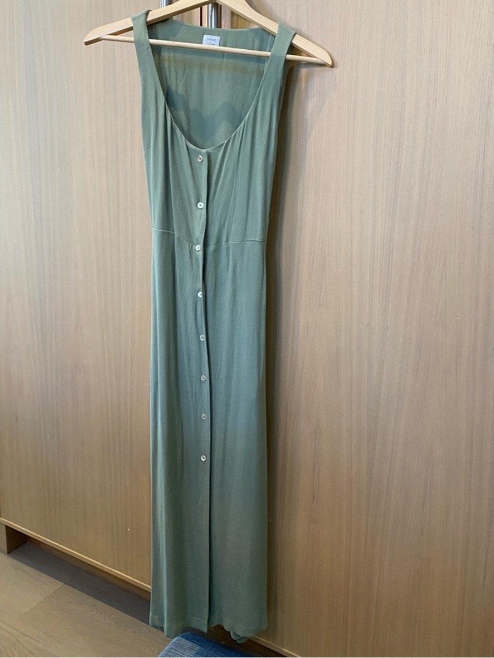Wilfred Olive Green Sleeveless Button-Front Maxi Dress